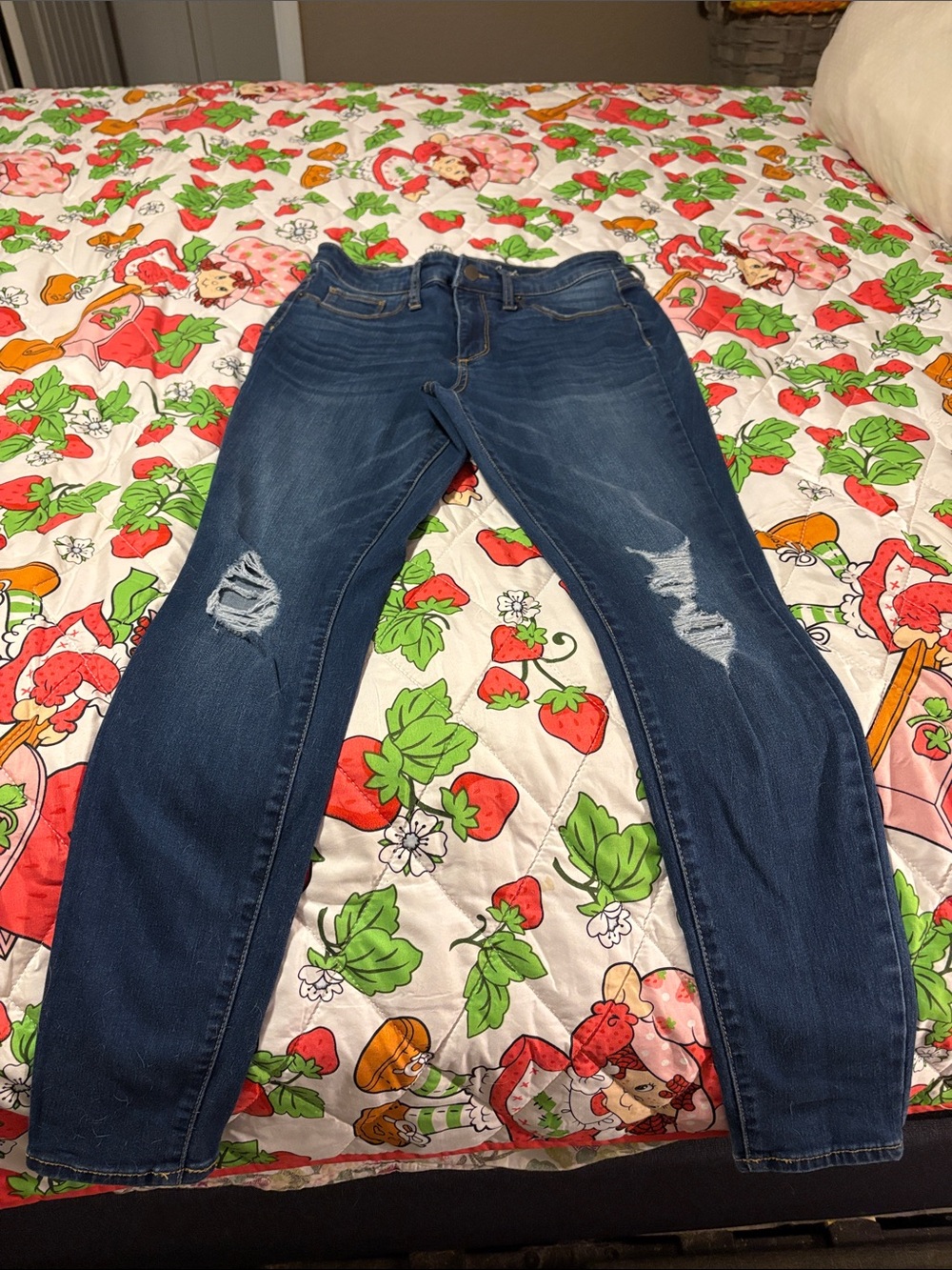 Universal Thread Dark Blue Distressed Skinny Jeans